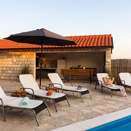 Villa Source With Private Pool Pridvorje エクステリア 写真